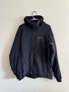 Arc'teryx Men's Black Proton Hooded Insulated Jacket